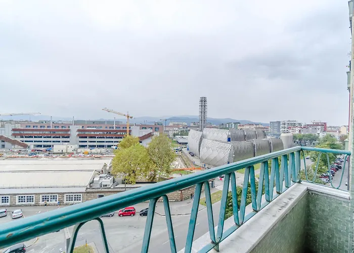 Guesthost - Cenisia Roomy X6 - With Balcony Torino